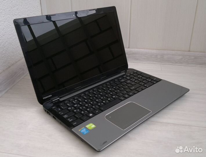 Toshiba Core i5-4200M, nVidia 740M, SSD+HDD, 8Gb