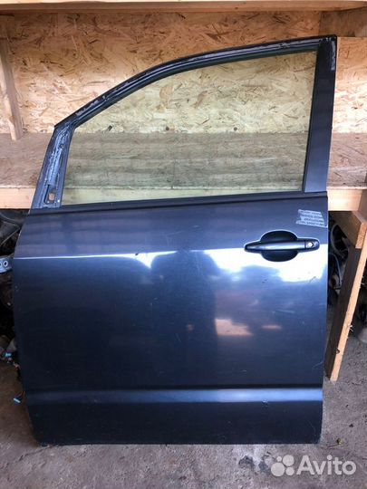 Дверь передняя левая toyota noah