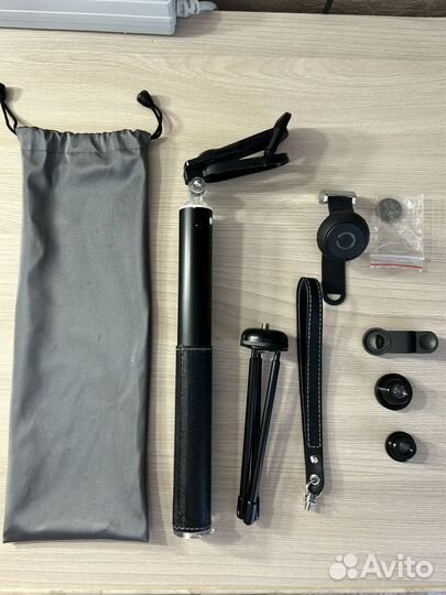 Штатив, селфи палка с пультом Bluetooth