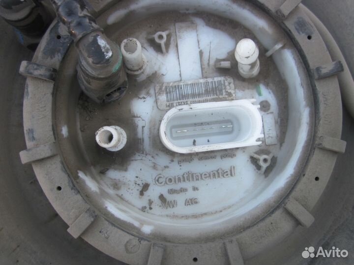 Skoda Rapid бак топливный