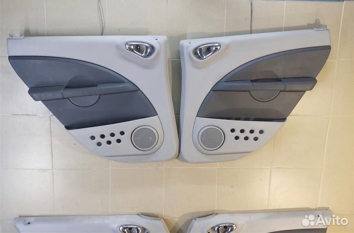 Обшивки дверей комплект Chrysler PT Cruiser 2007