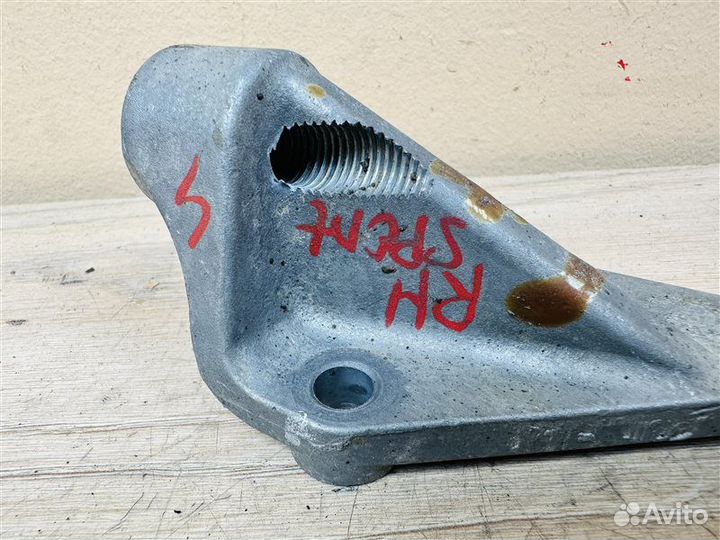 Кронштейн редуктора задний правый Kia Sportage 4