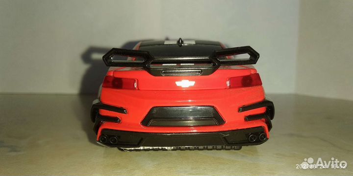 Модель автомобиля 1/32