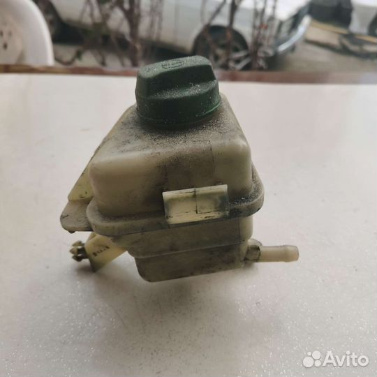 Бачок гидроусилителя руля Volksvagen Т5