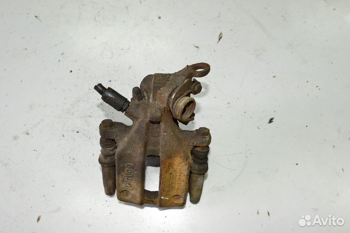 Audi 100 C4 A6 суппорт задний левый полный привод