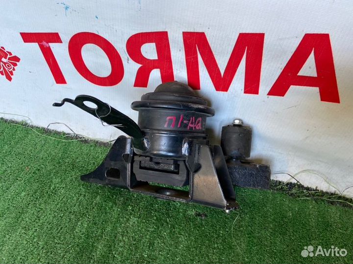 Подушка двигателя правая Toyota Prius C NHP10