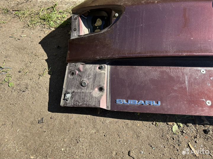 Subaru Tribeca B9 крышка багажника бордовая