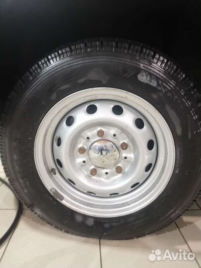 Диски с резиной шеви нива r15