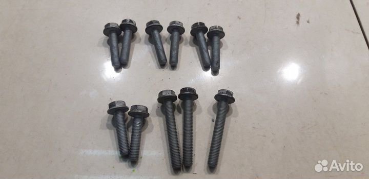 Комплект болтов кроншейнов раздаточной коробки (11