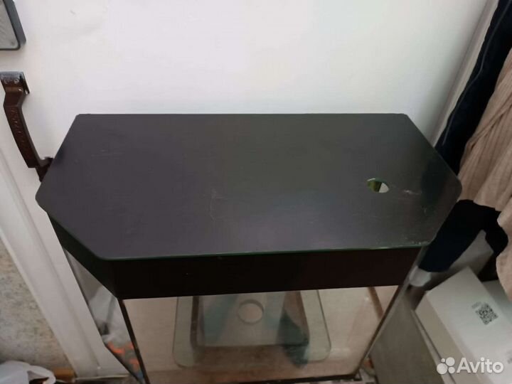 Аквариум с подсветкой.Тумба за отдельную плату