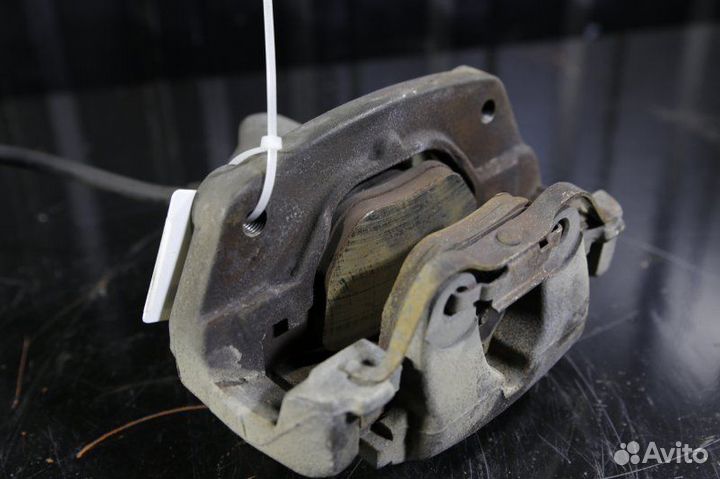 Суппорт передний правый Land Rover Range Rover