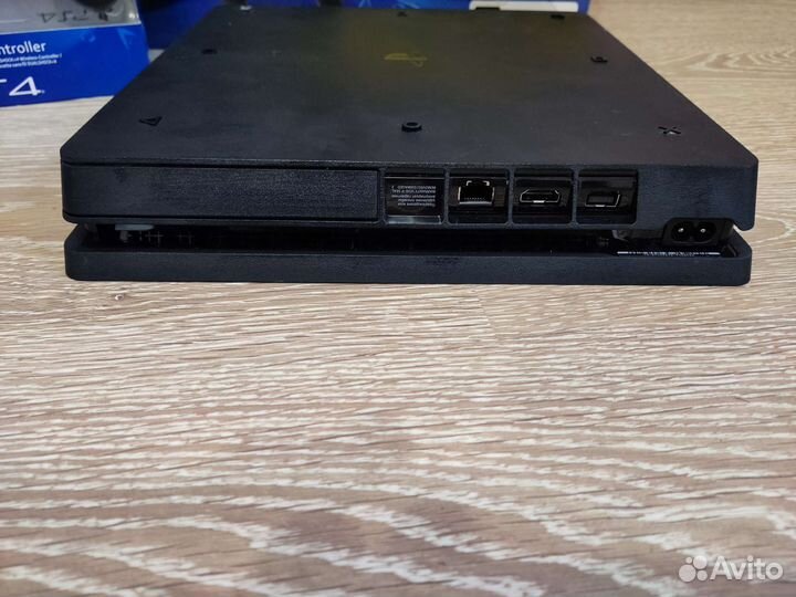 PS4 Slim 1Tb+2 джоя(в идеале) +35 игр