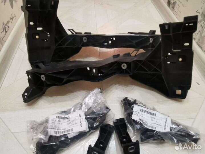 Audi Q7 4M 2021 рестайлинг кронштейн фары