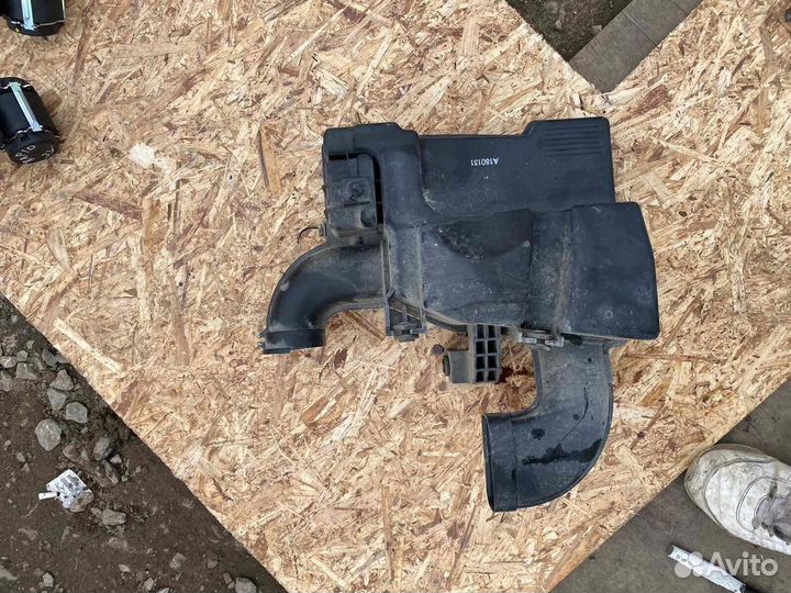 Резонатор воздушного фильтра