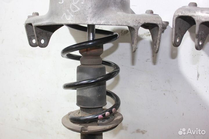 Амортизатор передний правый Audi A5 8T (2011-201