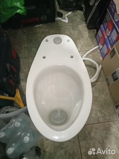 Унитаз новый без бачка