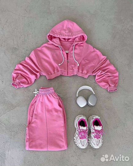 Спортивный костюм