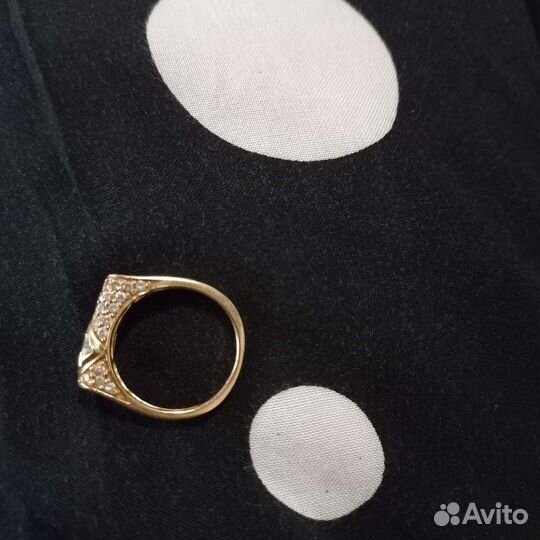 Золотое кольцо 585