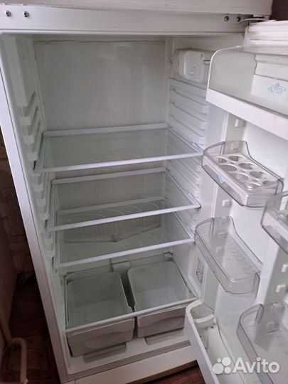 Холодильник бу stinol