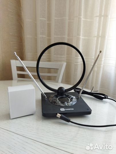 Цифровая комнатная телевизионая антенна, новая