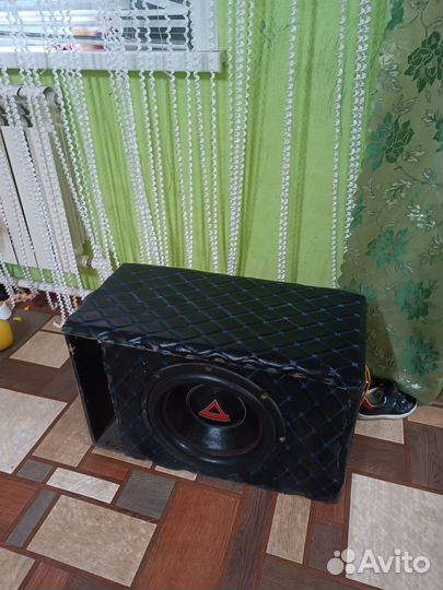 Продам сабвуфер