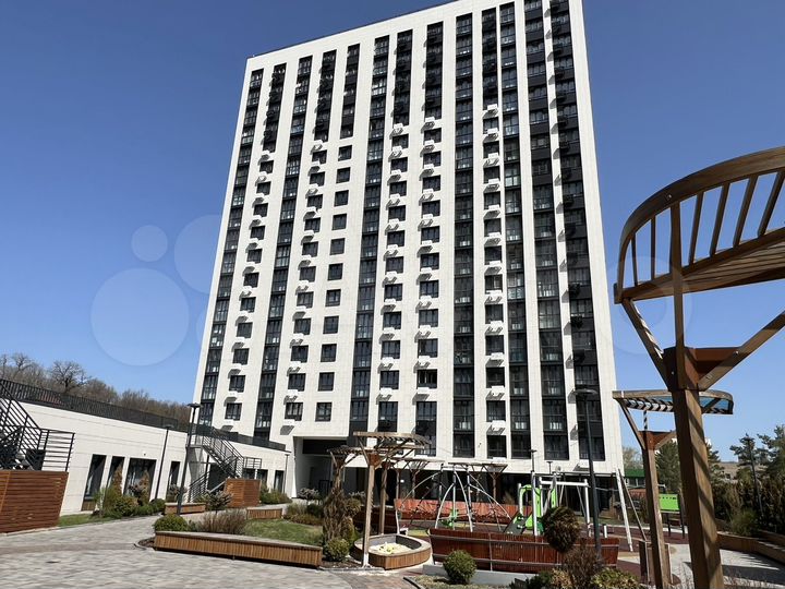 2-к. квартира, 60 м², 8/18 эт.