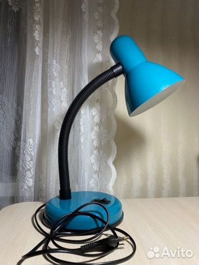 Лампа настольная