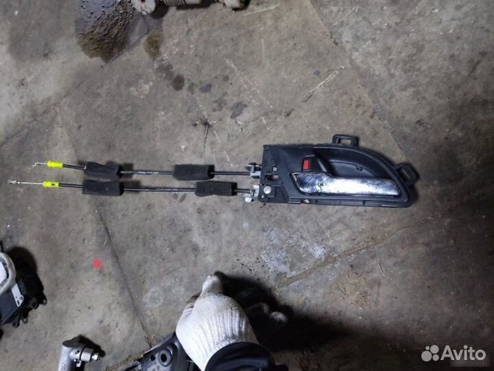 Ручка двери внутренняя задняя левая Honda Cr-V 3