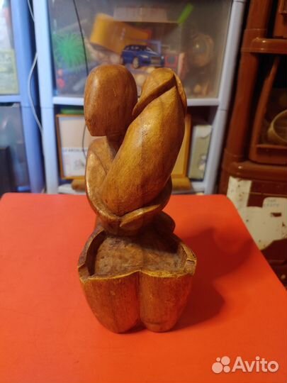 Пепельница фаллическая красное дерево 21 см