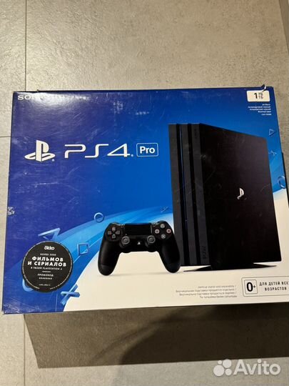 Sony PS4 pro 1tb (2 джойстика и шлем VR)