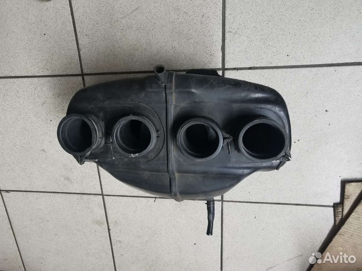 Корпус воздушного фильтра Suzuki gsx 1100f katana