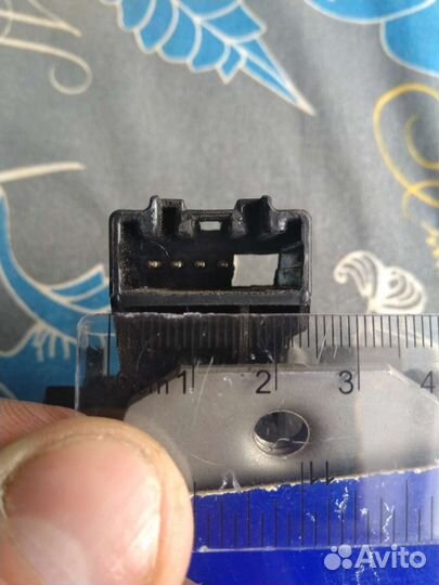 Замок крышки багажника volvo s40