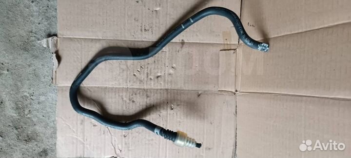 Трубка топливная audi VAG 06E127513C