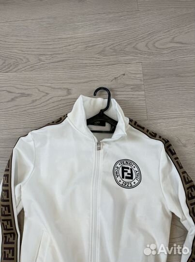 Костюм спортивный женский