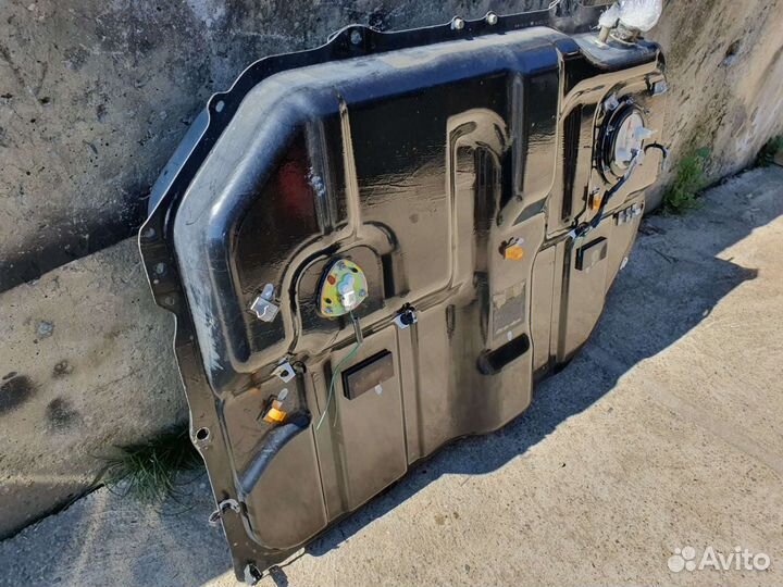 Бак топливный для Mitsubishi Grandis