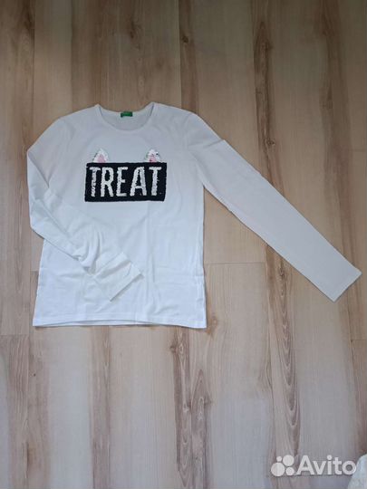 Свитшот с пайетками Beneton размер 160