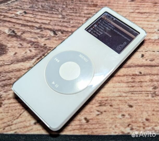 Apple iPod Nano 1st. Gen 4Gb белый