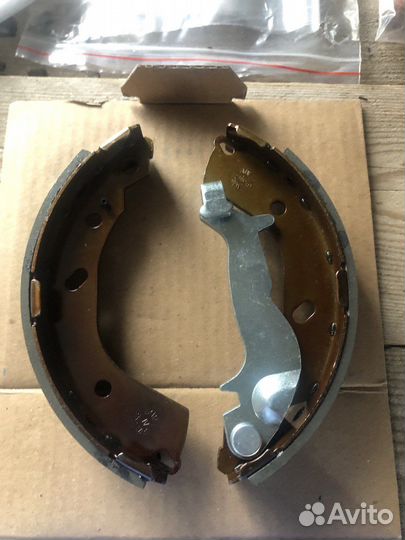 Тормозные колодки барабанные задние Kashiyama