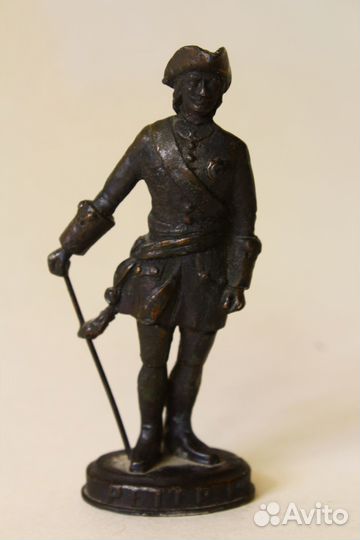 Статуэтка бронзовая. 