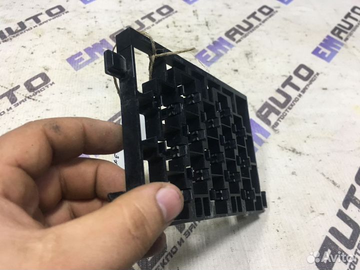 Кронштейн разъемов проводки Фольксваген Бора