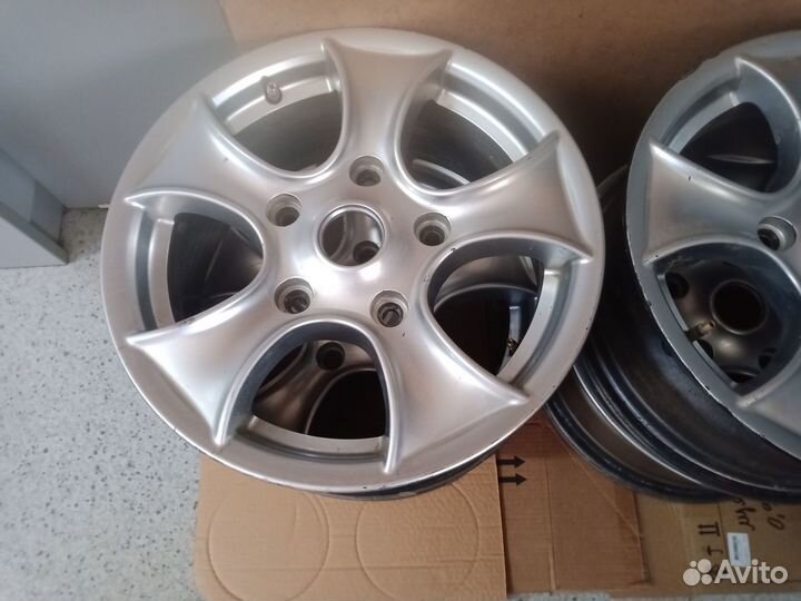 Литые диски на Шевроле Ниву