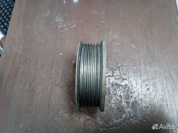 Ролик обводной Toyota Avensis 2 универсал 1.8