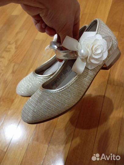 Туфли праздничные золотые 28