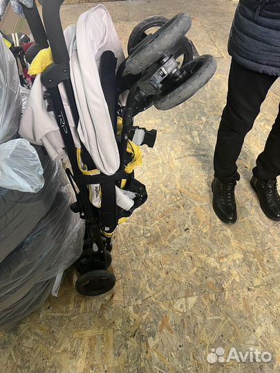 Коляска трость