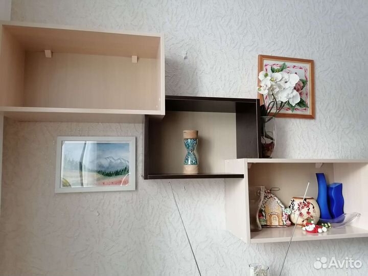 Полка настенная навесная