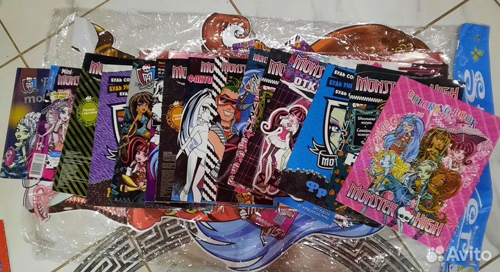Журналы, раскраски, наклейки Monster high