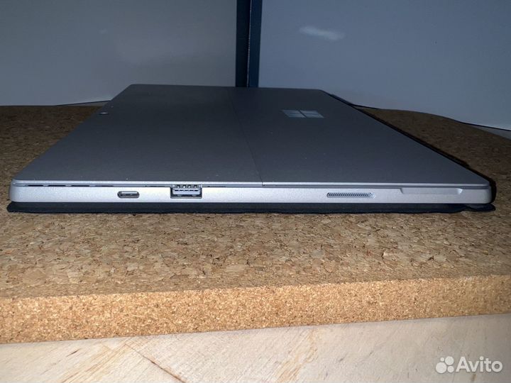 Microsoft Surface Pro 7 I5/8Gb+Keyboard как Новый