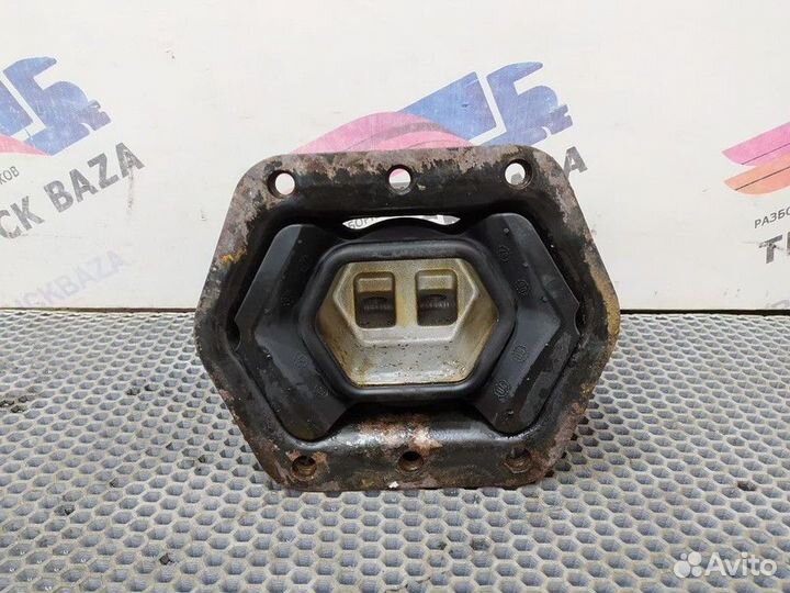 Подушка двигателя задняя