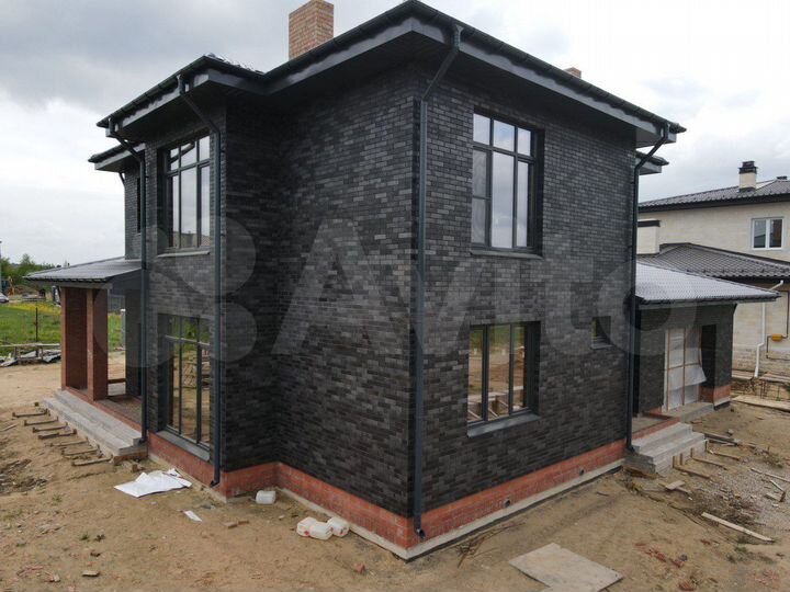 Дом 250 м² на участке 12,8 сот.
