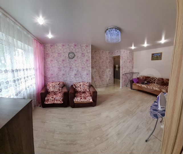 2-к. квартира, 43 м², 1/4 эт.